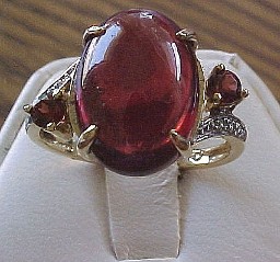 Jabberjewelry.com Garnet Diamond White Gold Ring