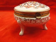 Vintage 3 Leg Trinket Box