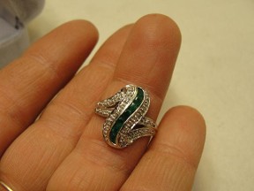 Jabberjewelry.com White Gold Diamond Emerald Ring