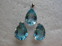 Jabberjewelry.com Sky Blue Topaz Pendant Earrings Set White Gold