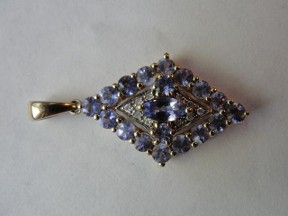 Yellow Gold Tanzanite & Diamond Pendant 