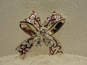 Jabberjewelry.com Large Mona Silver Red Ribbon Pin Jabberjewelry.com Large Mona Silver Red Ribbon Pin