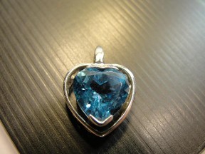 Jabberjewelry.com Blue Topaz & White Gold Floating Heart Pendant