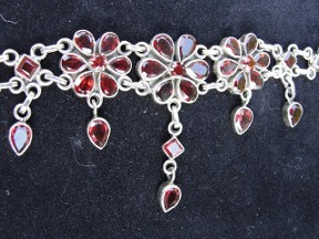 Jabberjewelry.com Vintage Large Silver Garnet Necklace