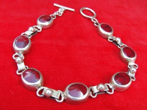 Jabberjewelry.com Vintage Silver Red Coral Bracelet