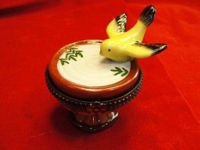 Vintage Bird Bath Trinket Box