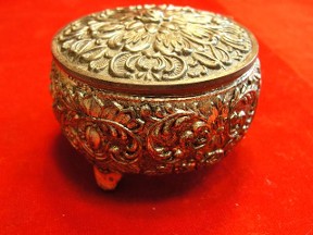 Vintage 3 Legged Trinket Box