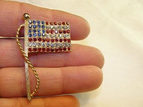Jabberjewelry.com Large Rhinestone Flag Pin