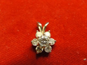 Jabberjewelry.com White Gold Flower Diamond Pendant Necklace