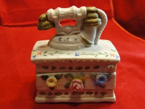 Old phone style trinket box