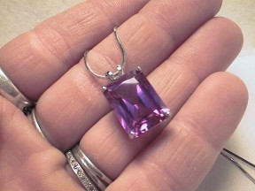 Jabberjewelry.com White Gold Color Change Alexanderite Pendant